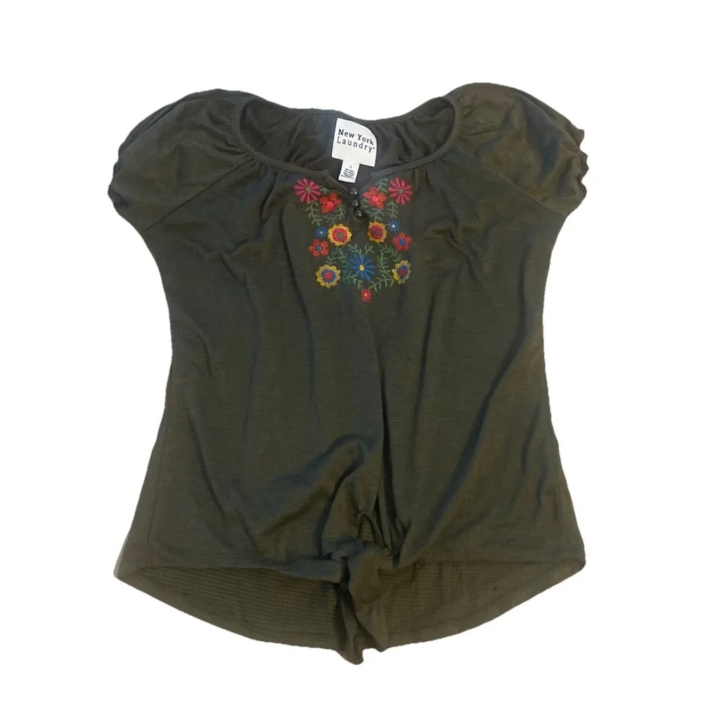 New York Laundry‎ Women's Size S Knit Top Green Floral Embroidery Raglan Sleeves
